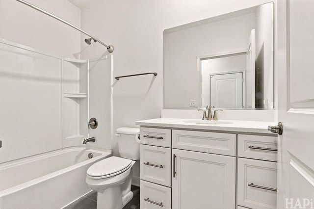 340 Brighton Court, Volo, IL 60020
