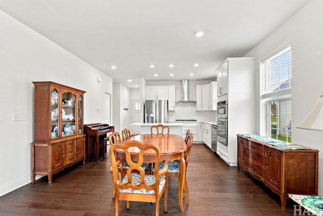 340 Brighton Court, Volo, IL 60020