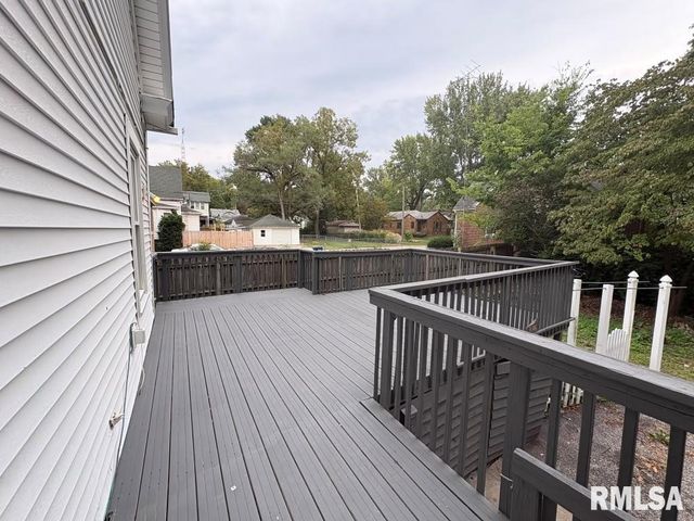 1036 W WASHINGTON Street, Springfield, IL 62702
