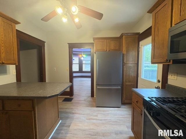 1036 W WASHINGTON Street, Springfield, IL 62702