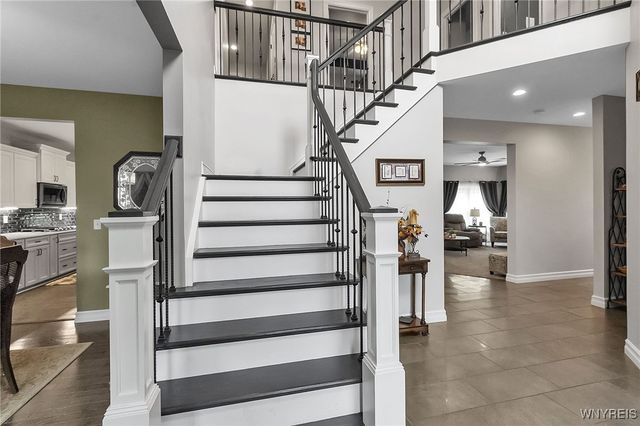 6132 Railroad Street, Clarence, NY 14032