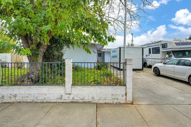 2701 El Caprice Dr, Rancho Cordova, CA 95670