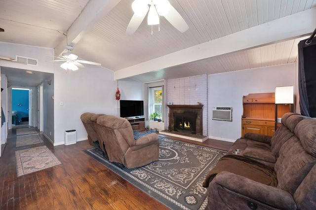 2701 El Caprice Dr, Rancho Cordova, CA 95670