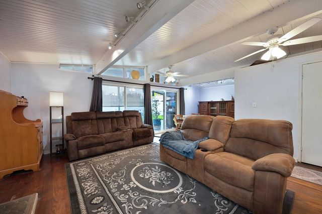 2701 El Caprice Dr, Rancho Cordova, CA 95670