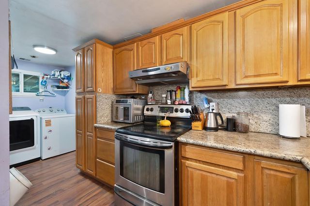 2701 El Caprice Dr, Rancho Cordova, CA 95670