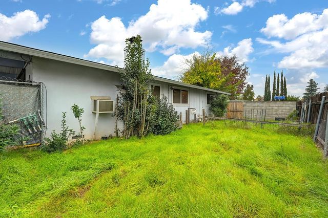 2701 El Caprice Dr, Rancho Cordova, CA 95670