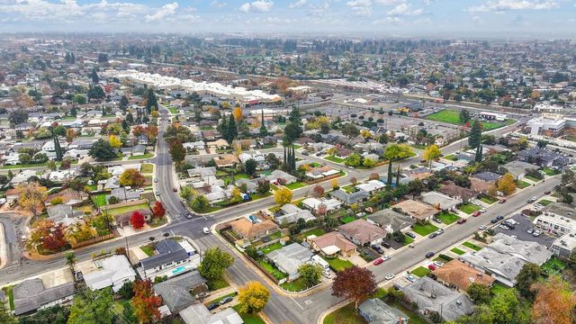 2701 El Caprice Dr, Rancho Cordova, CA 95670