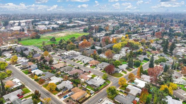 2701 El Caprice Dr, Rancho Cordova, CA 95670