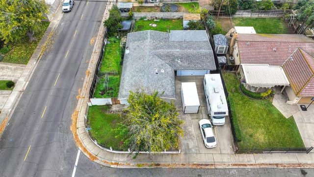 2701 El Caprice Dr, Rancho Cordova, CA 95670