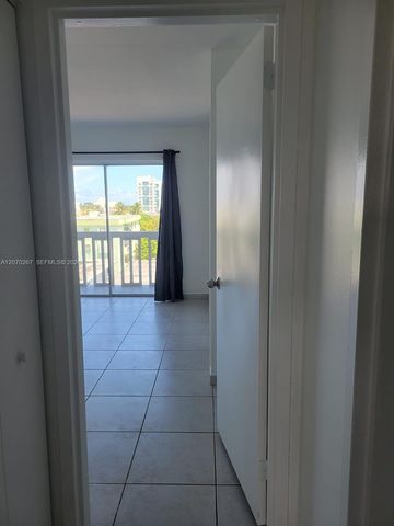 7620 Carlyle Avenue 604, Miami Beach, FL 33141