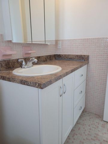 7620 Carlyle Avenue 604, Miami Beach, FL 33141