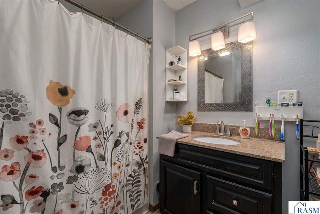 212 Marshall Street, Mankato, MN 56001