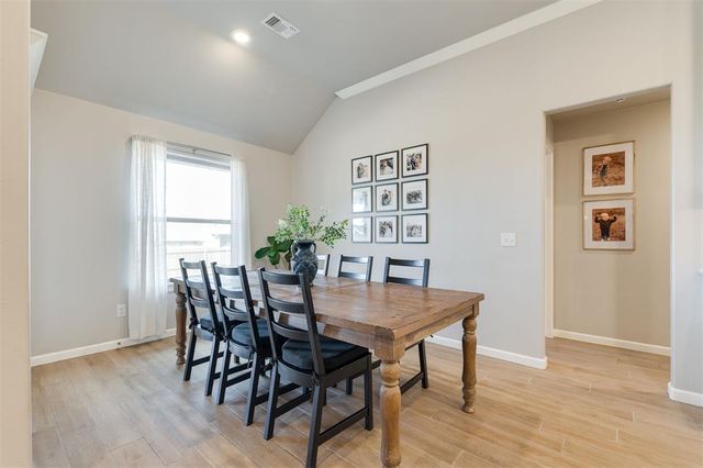 9233 NW 90th Street, Yukon, OK 73099