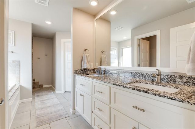 9233 NW 90th Street, Yukon, OK 73099