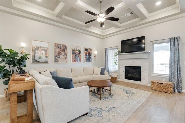 9233 NW 90th Street, Yukon, OK 73099