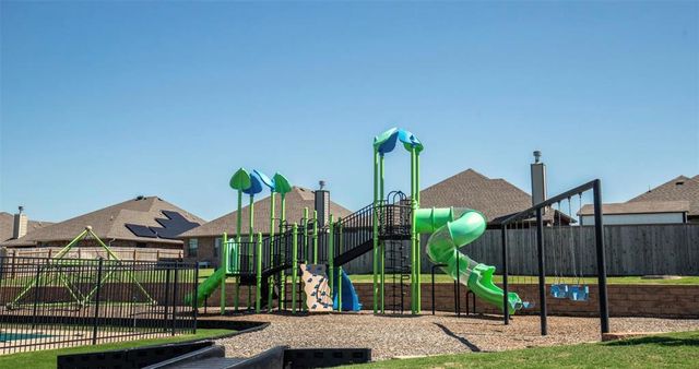 9233 NW 90th Street, Yukon, OK 73099