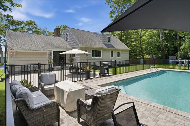 12 Wayne Court, Westhampton, NY 11977