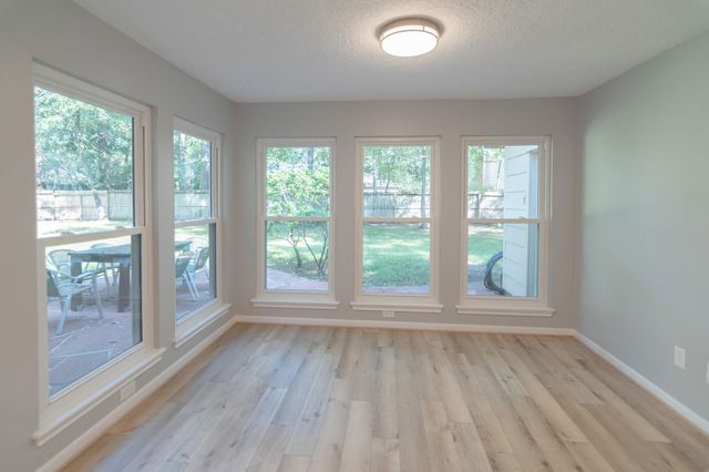 10 Coralvine Court, The Woodlands, TX 77380