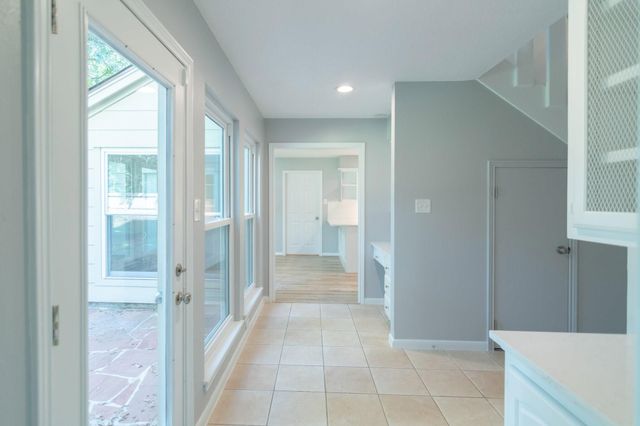 10 Coralvine Court, The Woodlands, TX 77380