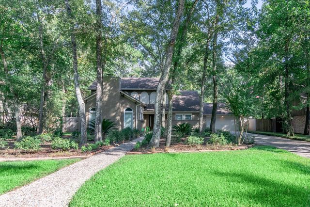 10 Coralvine Court, The Woodlands, TX 77380