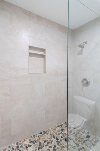 10 Coralvine Court, The Woodlands, TX 77380