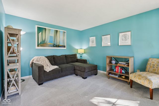 9887 Cranberry Circle, Fishers, IN 46038