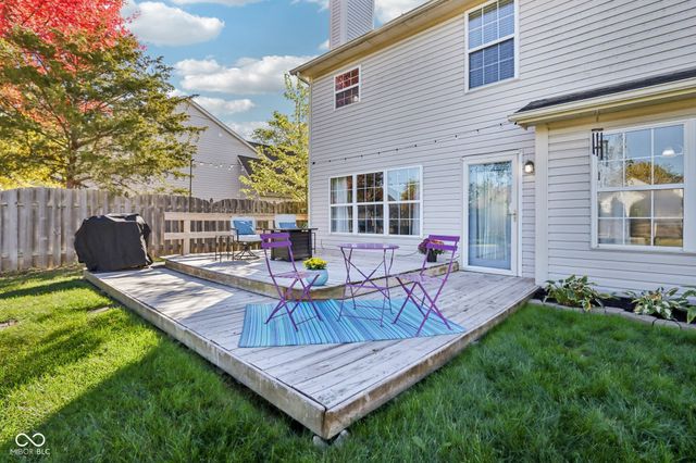 9887 Cranberry Circle, Fishers, IN 46038