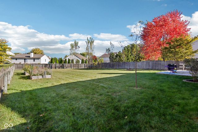 9887 Cranberry Circle, Fishers, IN 46038