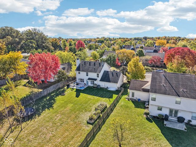 9887 Cranberry Circle, Fishers, IN 46038