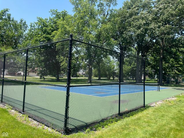 9887 Cranberry Circle, Fishers, IN 46038