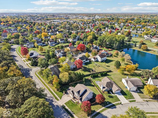 9887 Cranberry Circle, Fishers, IN 46038