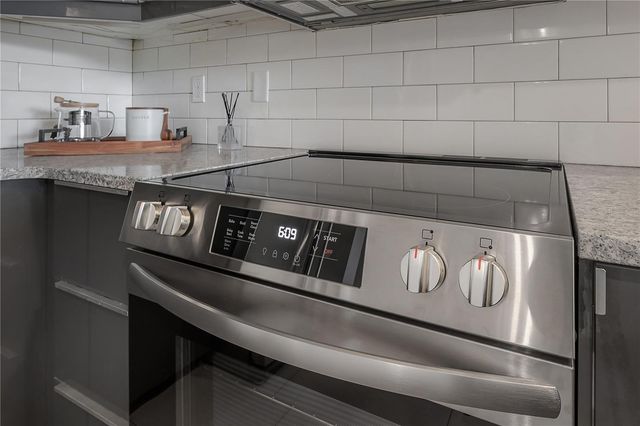 120 BRENT CIRCLE, Oldsmar, FL 34677