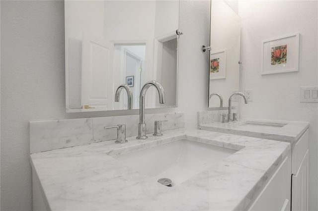 120 BRENT CIRCLE, Oldsmar, FL 34677