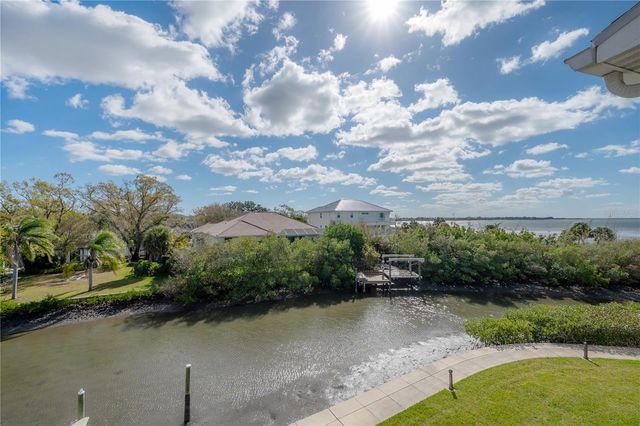 120 BRENT CIRCLE, Oldsmar, FL 34677