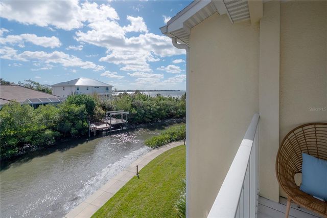 120 BRENT CIRCLE, Oldsmar, FL 34677