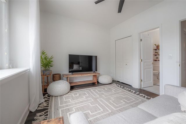 120 BRENT CIRCLE, Oldsmar, FL 34677