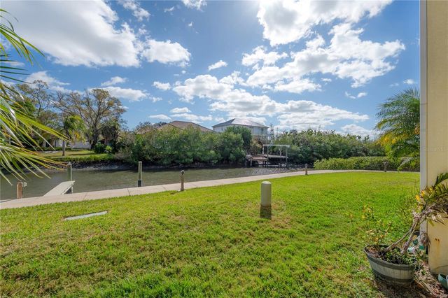 120 BRENT CIRCLE, Oldsmar, FL 34677