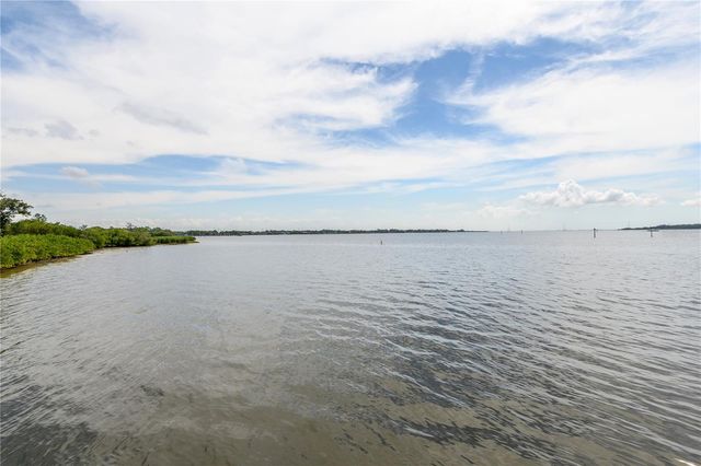 120 BRENT CIRCLE, Oldsmar, FL 34677