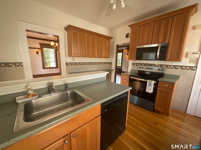 1127 West Broad Street, Stratford, CT 06615