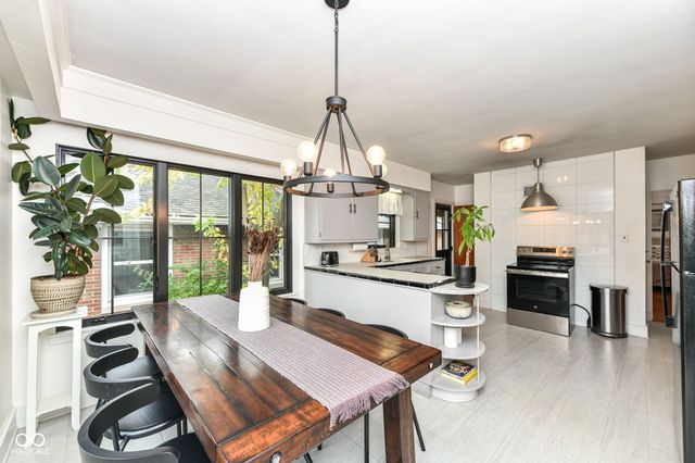 1607 Broad Ripple Avenue, Indianapolis, IN 46220