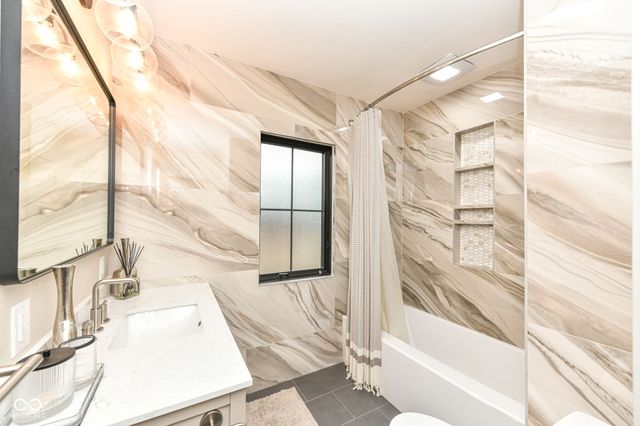 1607 Broad Ripple Avenue, Indianapolis, IN 46220