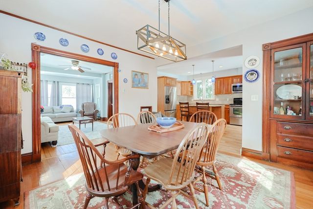 50 Riverside Pl, Walpole, MA 02081