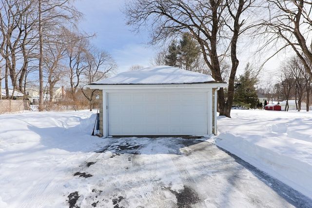 50 Riverside Pl, Walpole, MA 02081