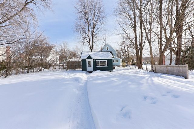 50 Riverside Pl, Walpole, MA 02081