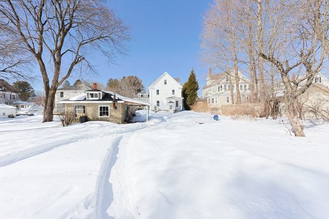 50 Riverside Pl, Walpole, MA 02081