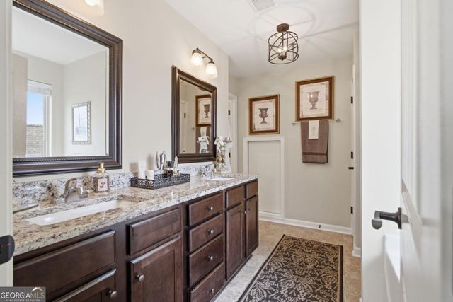 129 Kestrel Court E, Dawsonville, GA 30534
