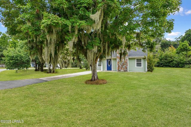 715 Sunset Circle, Beaufort, SC 29906