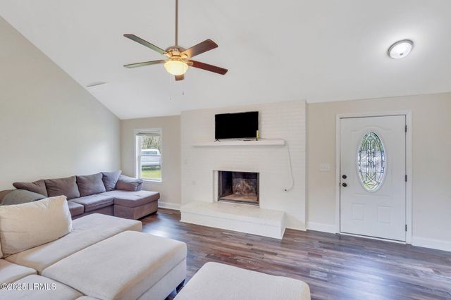 715 Sunset Circle, Beaufort, SC 29906