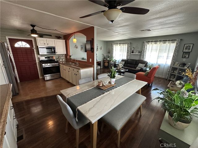 260 N Lyon Avenue 112, Hemet, CA 92543