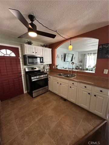 260 N Lyon Avenue 112, Hemet, CA 92543